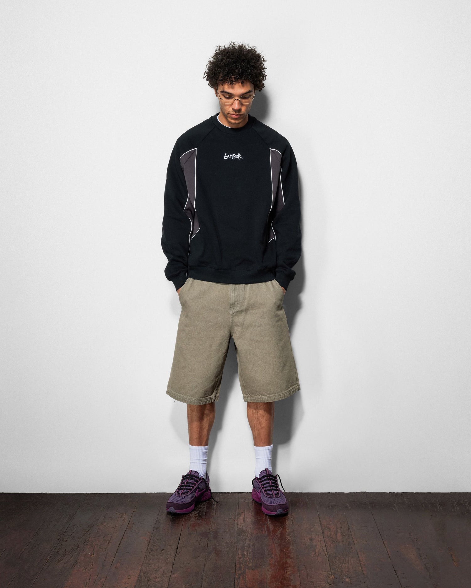 Tread Crewneck, Concrete / Moss