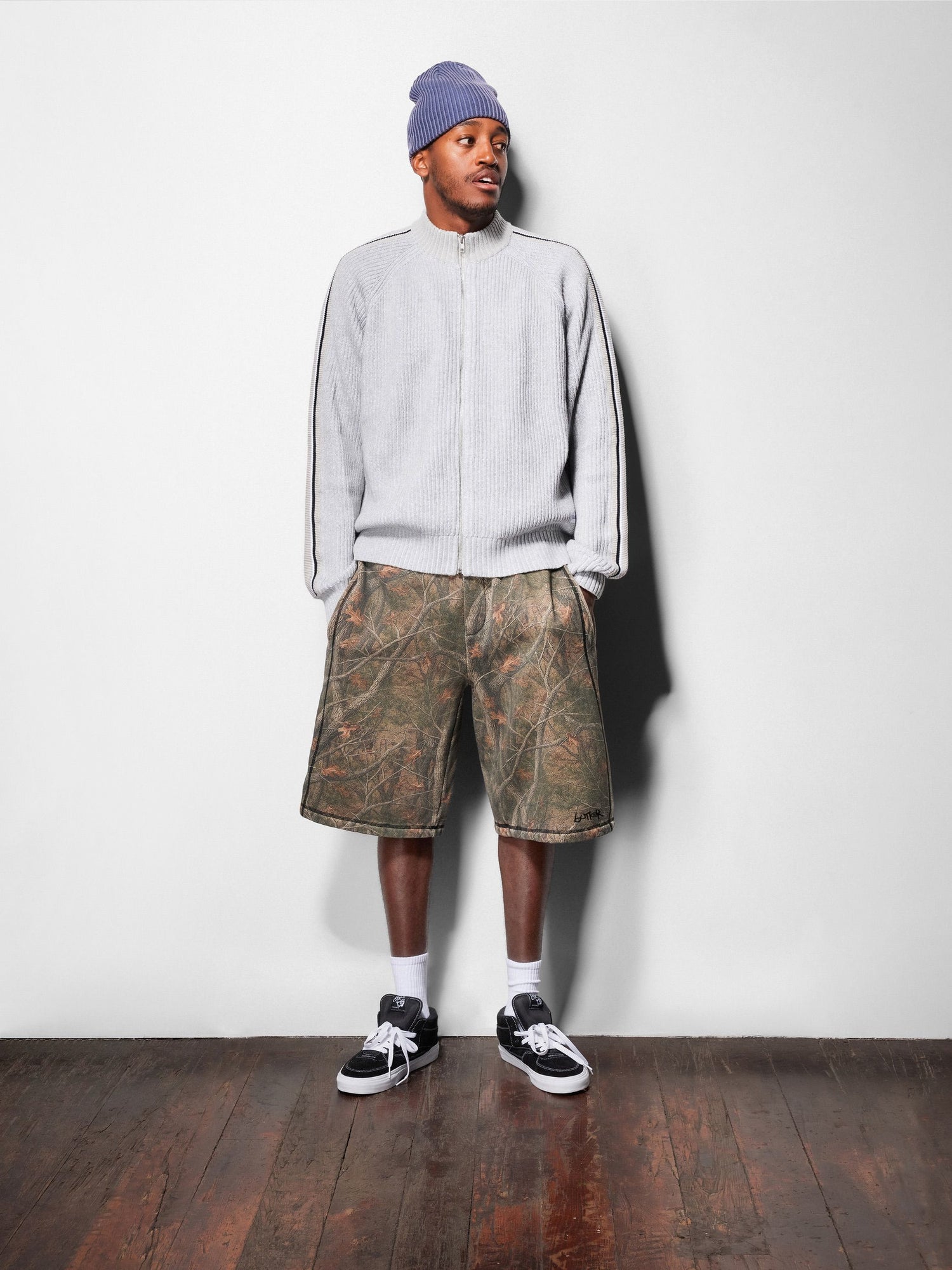 Overlock Stitch Fleece Shorts, Ash